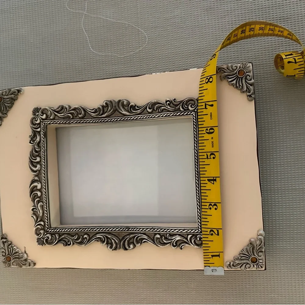 N/A picture frame